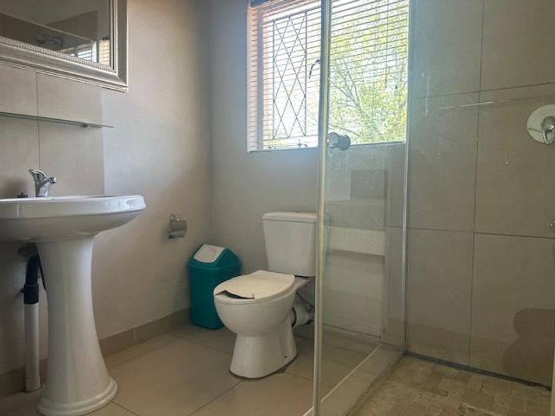 Income Generator in the Heart of Education Hub – Steps from Grey & Eunice! - Photo 10