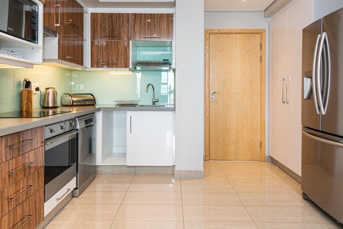 Where Excellence and Convenience Meet - Photo 4