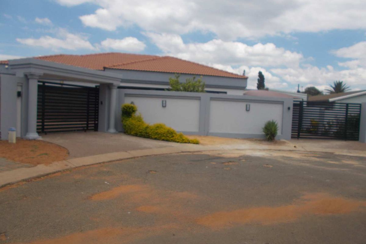 Immaculate property looking for a new owner. - Photo 3