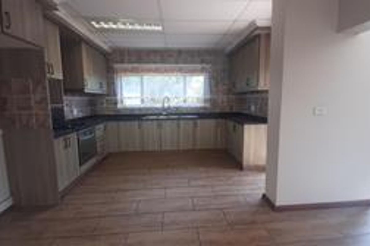 Modern Home with a Flatlet For Sale in Palm Lakes Estate - Photo 2