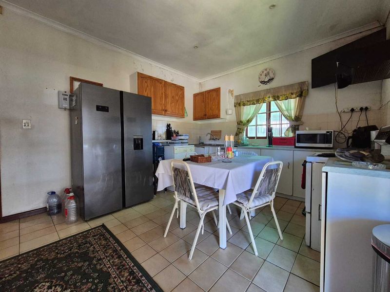 Spacious 2 bedroom, 2 bathroom freestanding house - Photo 5