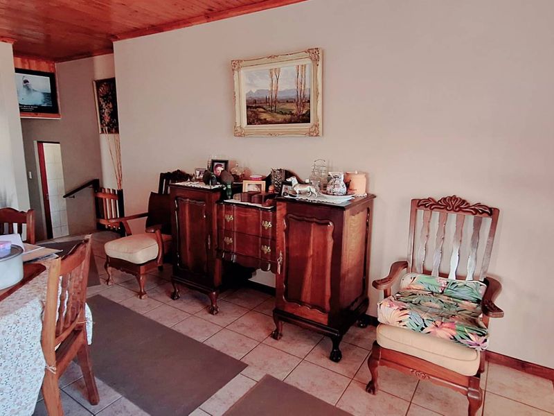 Dana Bay Gem: 3-Bed House with Flat & Ocean Views! - Photo 8