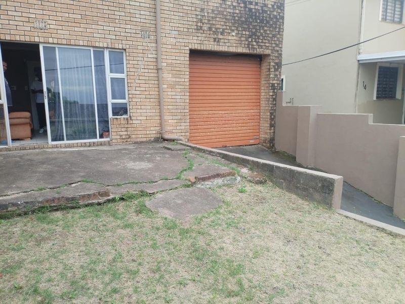 3 Bedroom House for sale in Shallcross - Photo 2