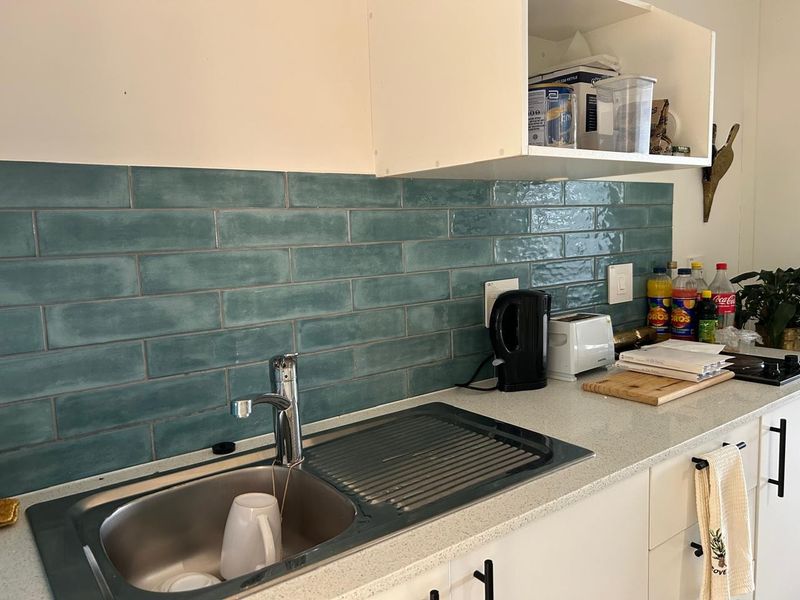 Retirement Block - Newly Renovated Studio Apartment – - Photo 6