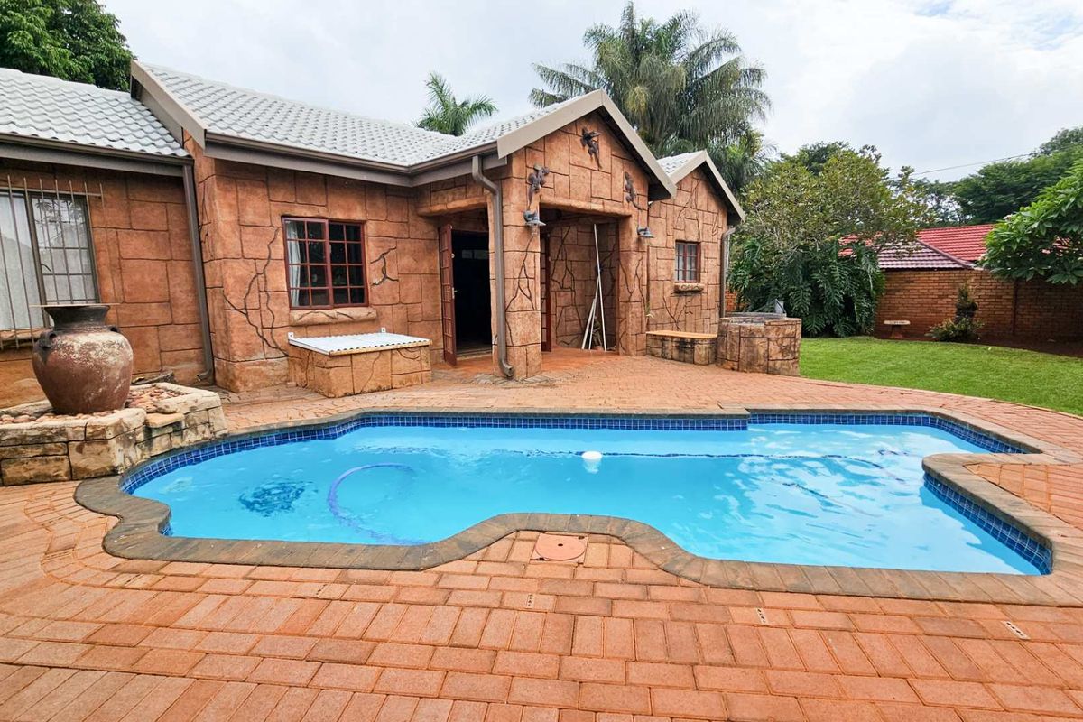 Immaculate Family Home with Entertainment Paradise in Annlin – Move-In Ready! - Photo 2