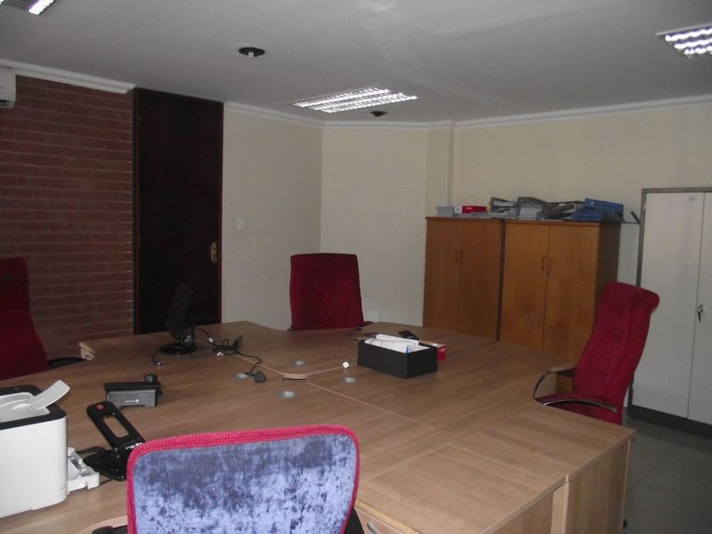OFFICE BLCOK FOR SALE IN ASHLEA GARDENS - Photo 10