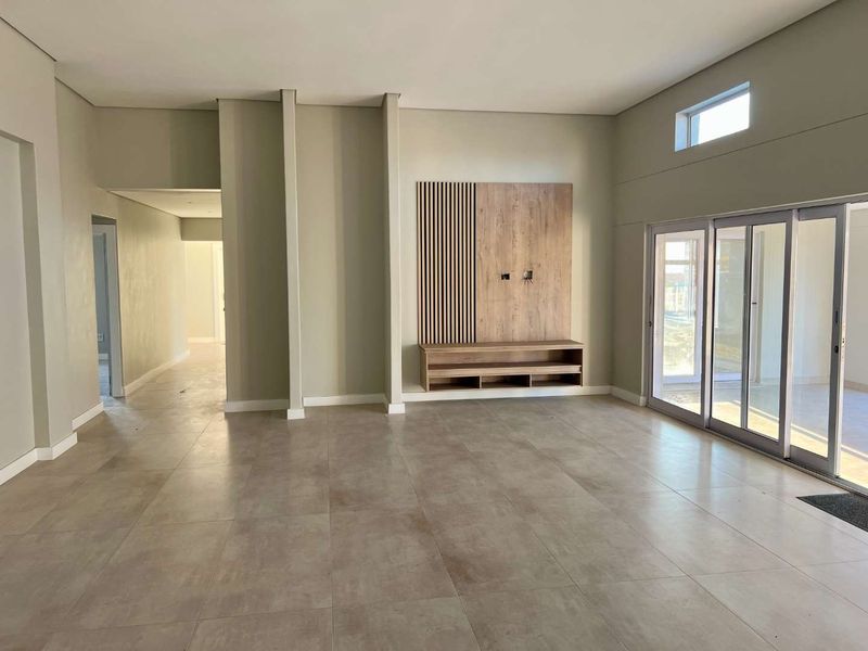 Lagoon Views. Effortless Living. Endless Possibilities. - Photo 8