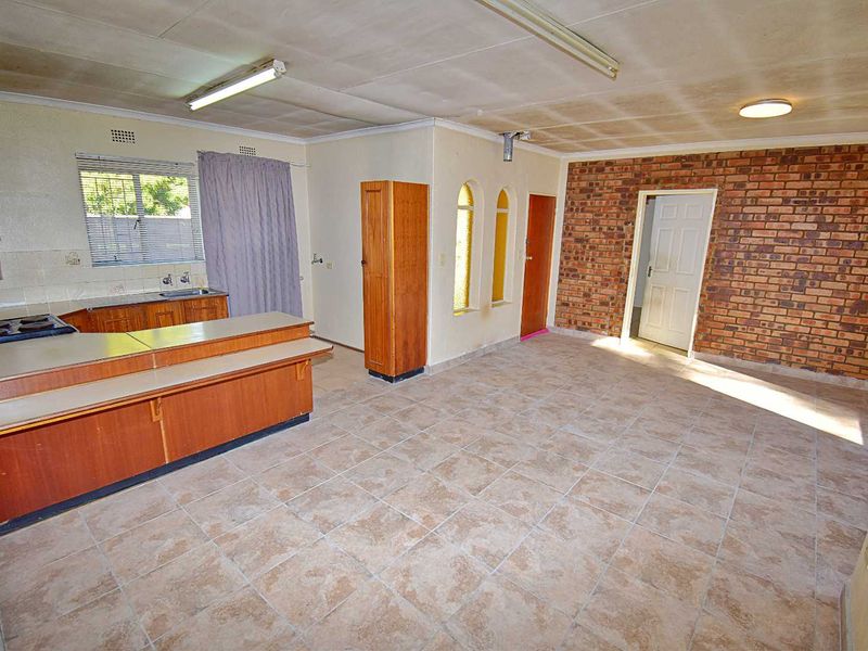 Starter Home on a Large Stand - Photo 9