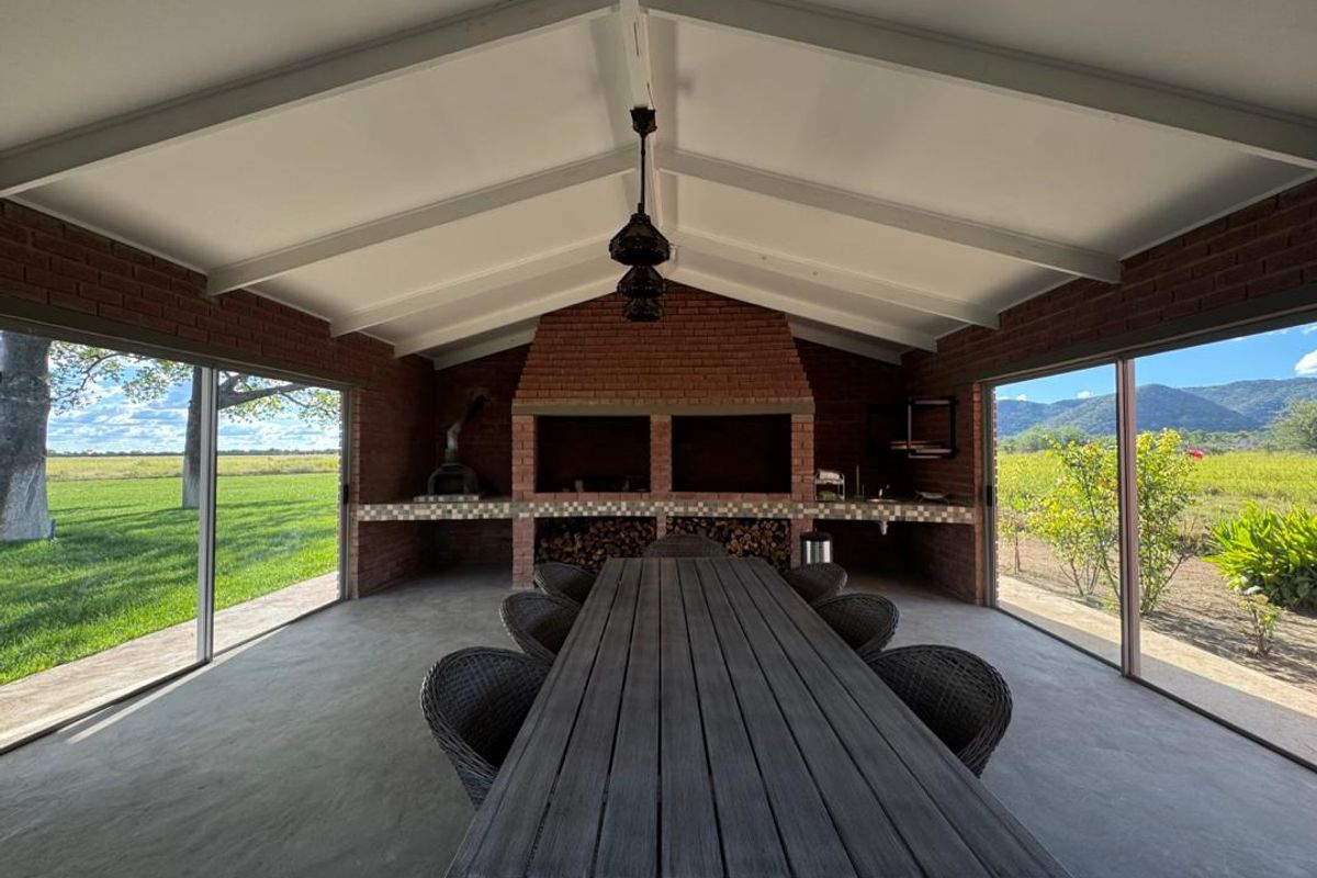 This 135 hectare agricultural plot near Otavi delivers exactly what serious buyers look for — strong water, usable land, and a comfortable, modern homestead. - Photo 5