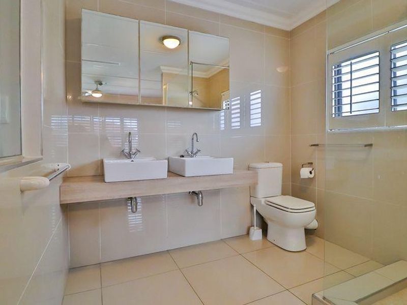 Modern Loft Apartment, Ideal for Young Professionals or Investors! - Photo 8