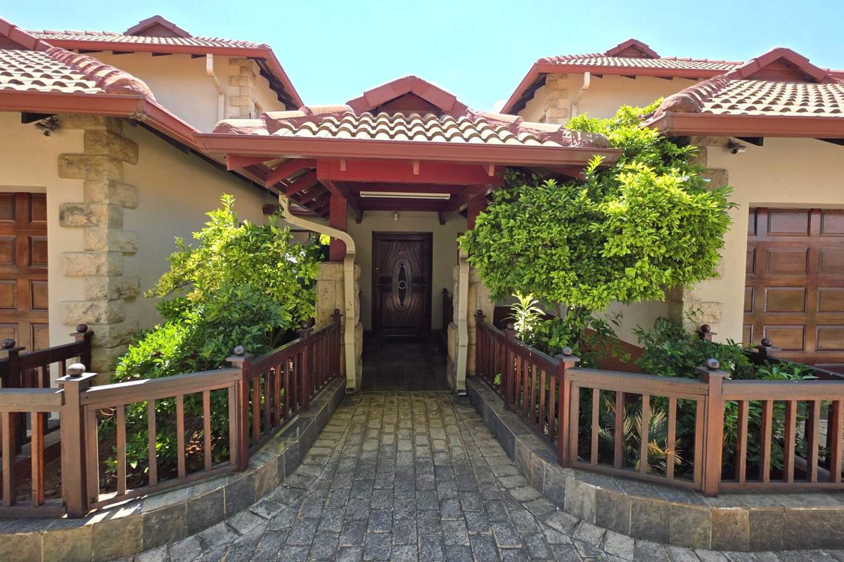 Entertainers Dream 4 Bedroom 5 Bathroom Home - Photo 2