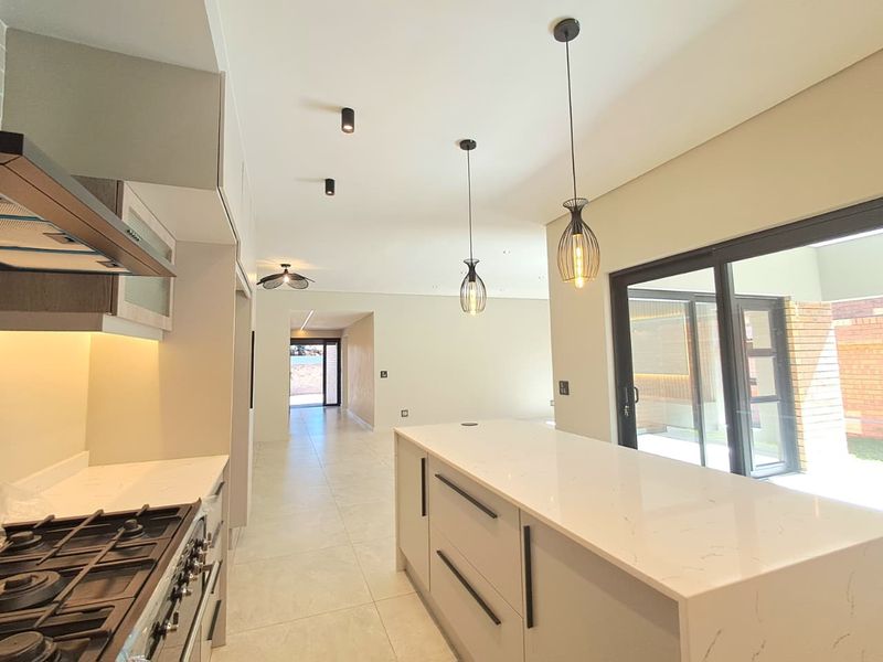 3 Bedroom Cluster in Brackenhurst NEW DEVELOPMENT - Photo 4