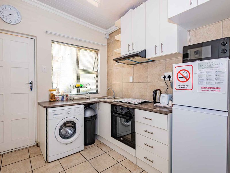 La Bella Vida Self Catering Apartments - Photo 3