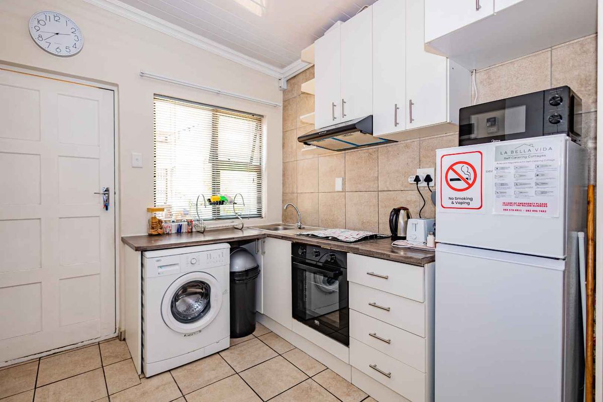 La Bella Vida Self Catering Apartments - Photo 3