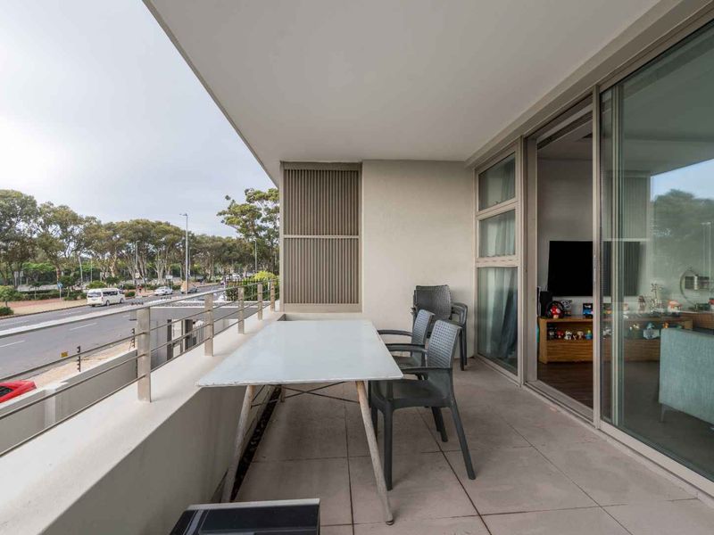 Modern Studio in prime location! - Photo 8