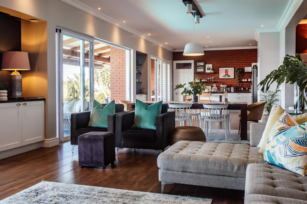 Coastal Architectural Elegance With Endless Ocean Views. - Photo 5