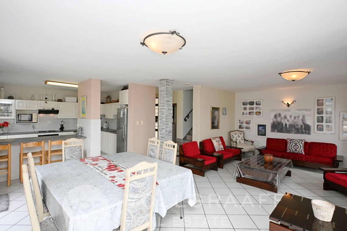 4 Bedroom Townhouse for Sale in Swakopmund Town Centre - Photo 2