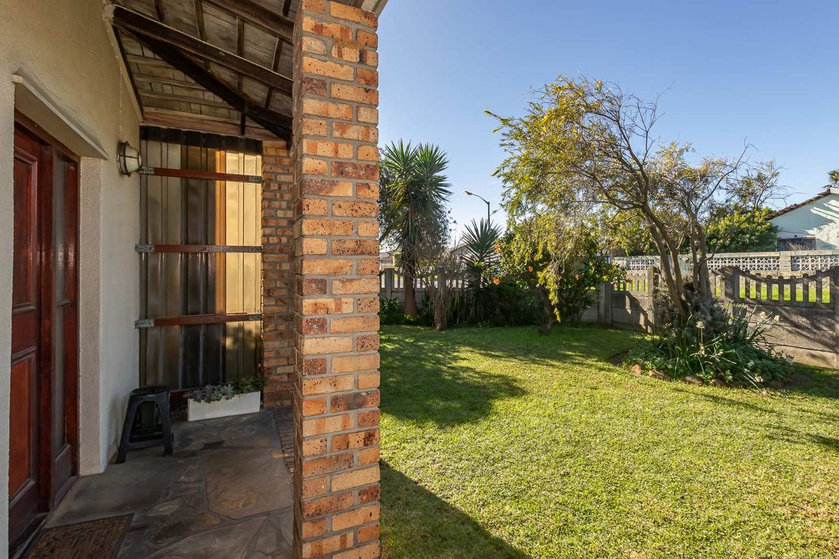 4 Bed Double Storey family home - Photo 4