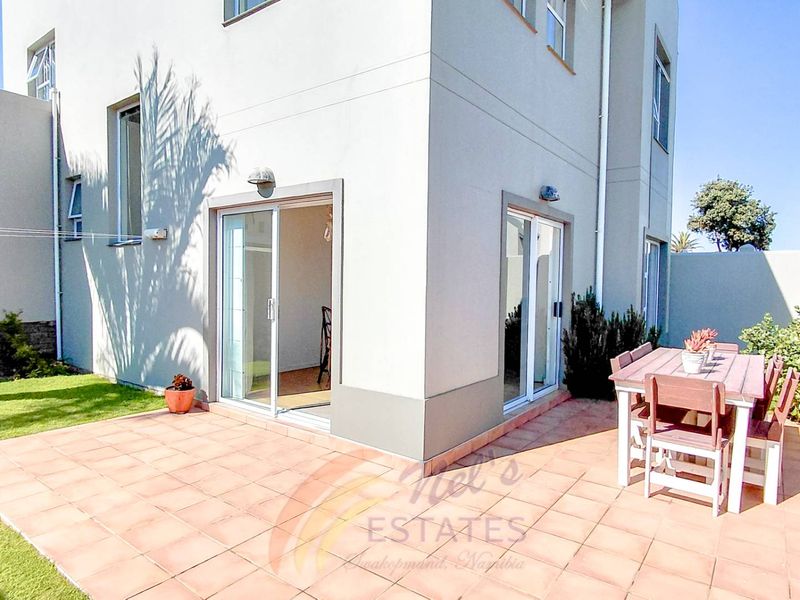 Townhouse For Sale in Vogelstrand, Swakopmund - Photo 4