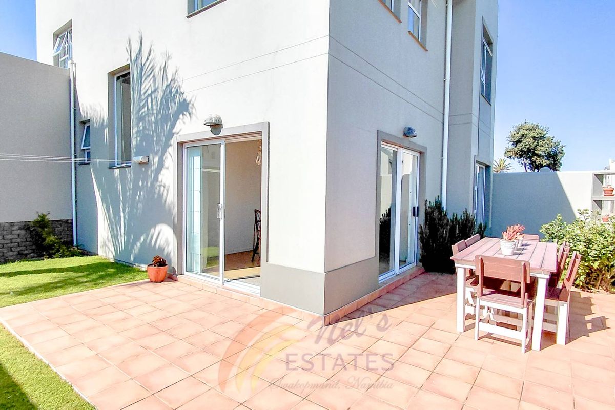 Townhouse For Sale in Vogelstrand, Swakopmund - Photo 4