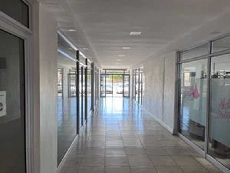 Lease Stylish Retail/Office Units with Glass Fronts & Tiled Floors - Photo 9