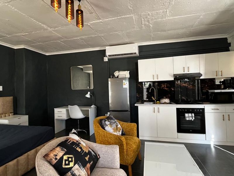 1 Bedroom Apartment To Let - Photo 1