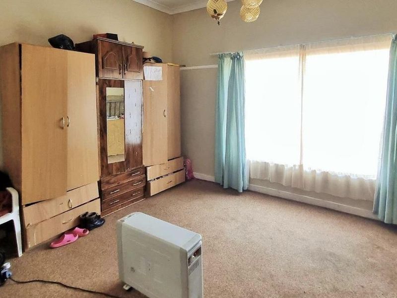 Warm 3-Bedroom Home with Character in Trompsburg - Photo 7