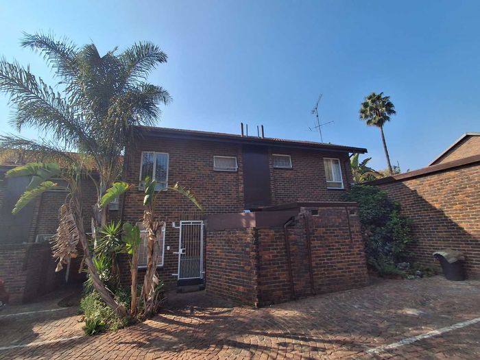 Property #2500083, Townhouse Rental Monthly in Silverton