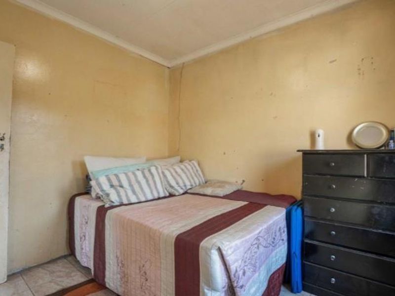 2-Bedroom Home with Unique Rondavel - Photo 6