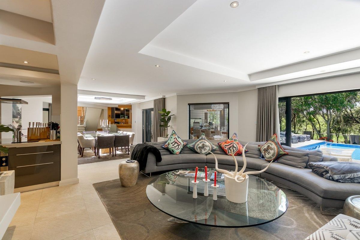 4 Bedroom House For Sale in Dainfern Golf Estate - Photo 2