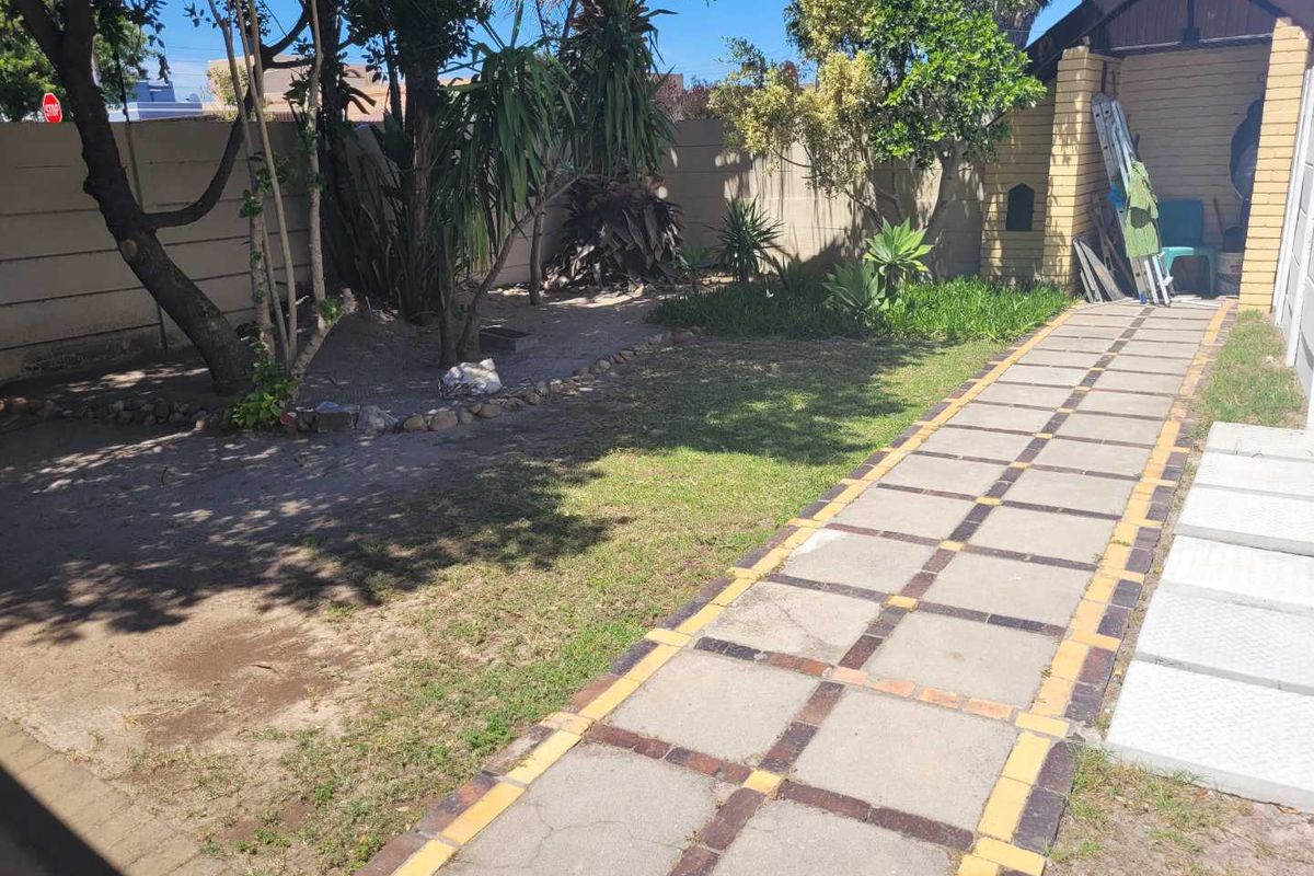 3 Bedroom Duplex. - Photo 4