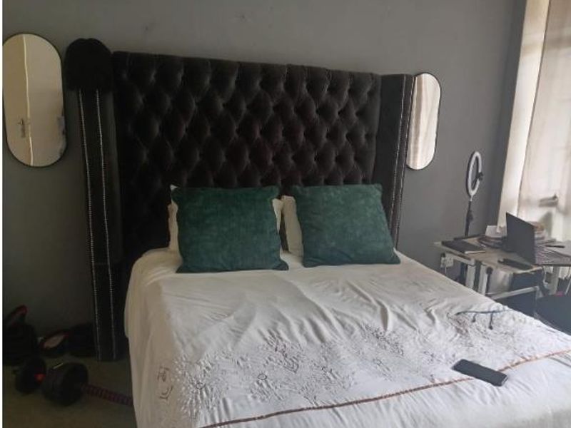 High-potential investment opportunity 1.5-Bedroom Apartment close to all amenities - Photo 9