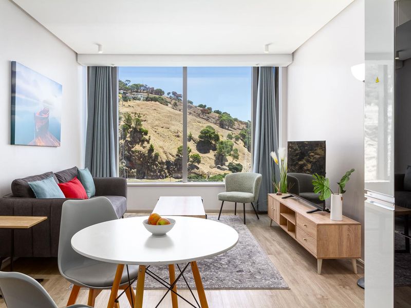 SUNNY AND BRIGHT - Photo 3