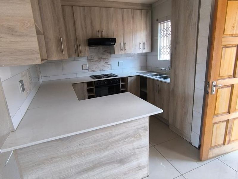 3 Bedroomed double storey cluster for sale. - Photo 5