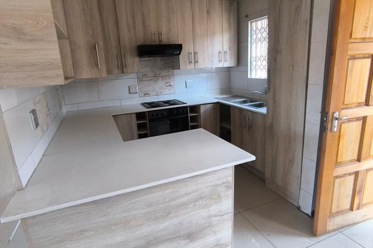 3 Bedroomed double storey cluster for sale. - Photo 5