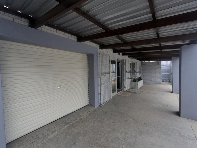 184sqm light industrial unit To Let Brackenfell - Photo 2