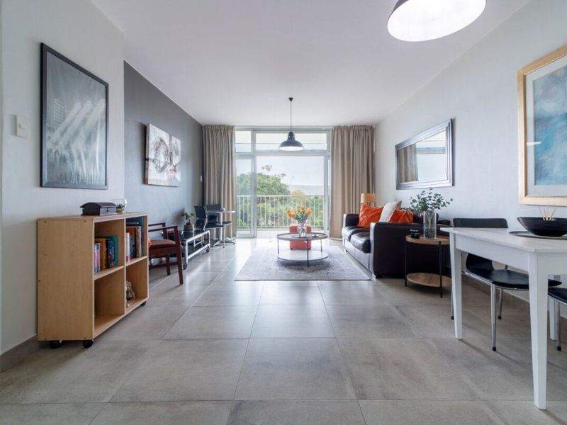 UNIQUE Contemporary Gem in Thorniebrae - Photo 3