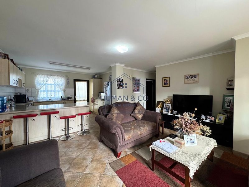 Modern ground floor townhouse near Lagoon and town center - Photo 2