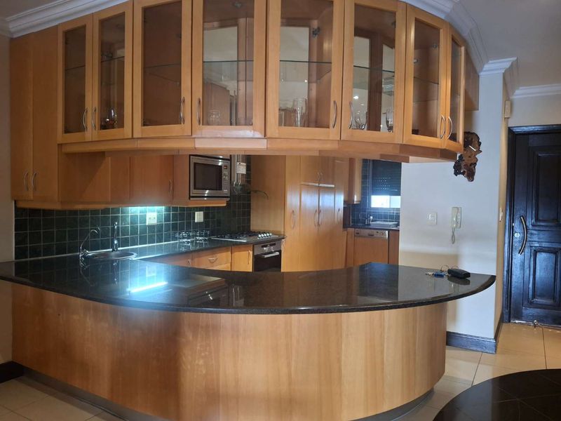 A CHARMING TWO BEDROOM FURNISHED APARTMENT - Photo 9