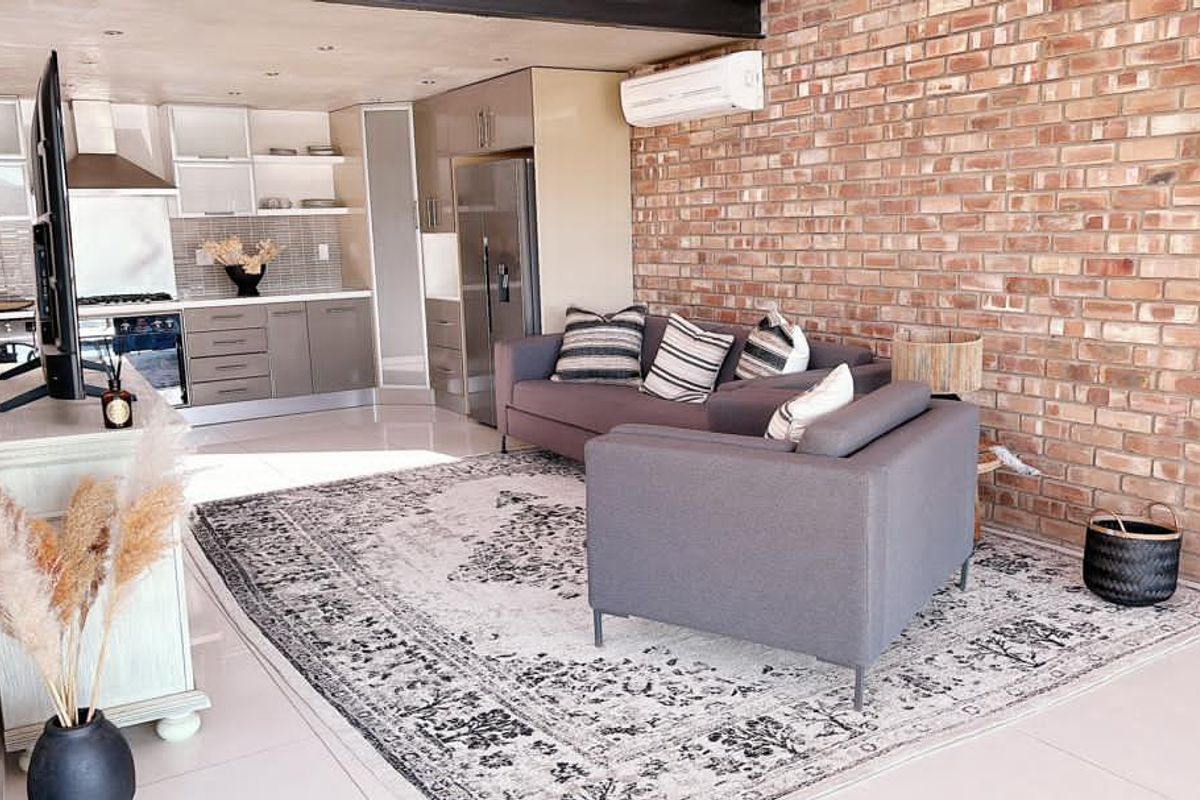 TO LET FURNISHED AVIS LOFT IN AVIS - Photo 2