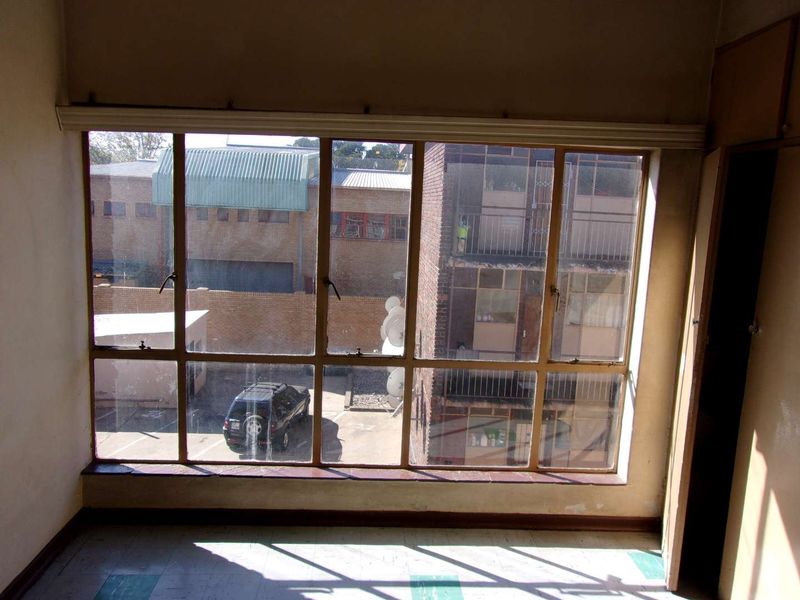 2 BEDROOM FLAT TO RENT IN PRETORIA WEST - Photo 7