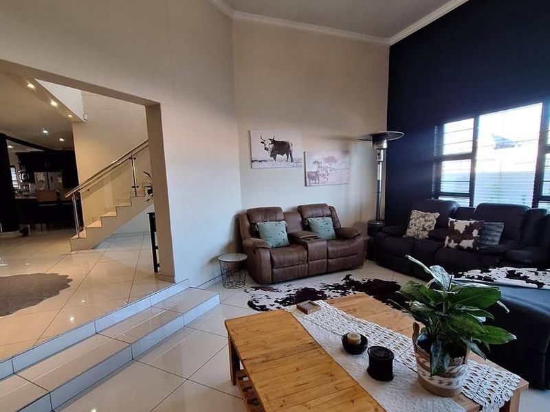 Swakopmund- For Sale- N$4 900 000 - Photo 4