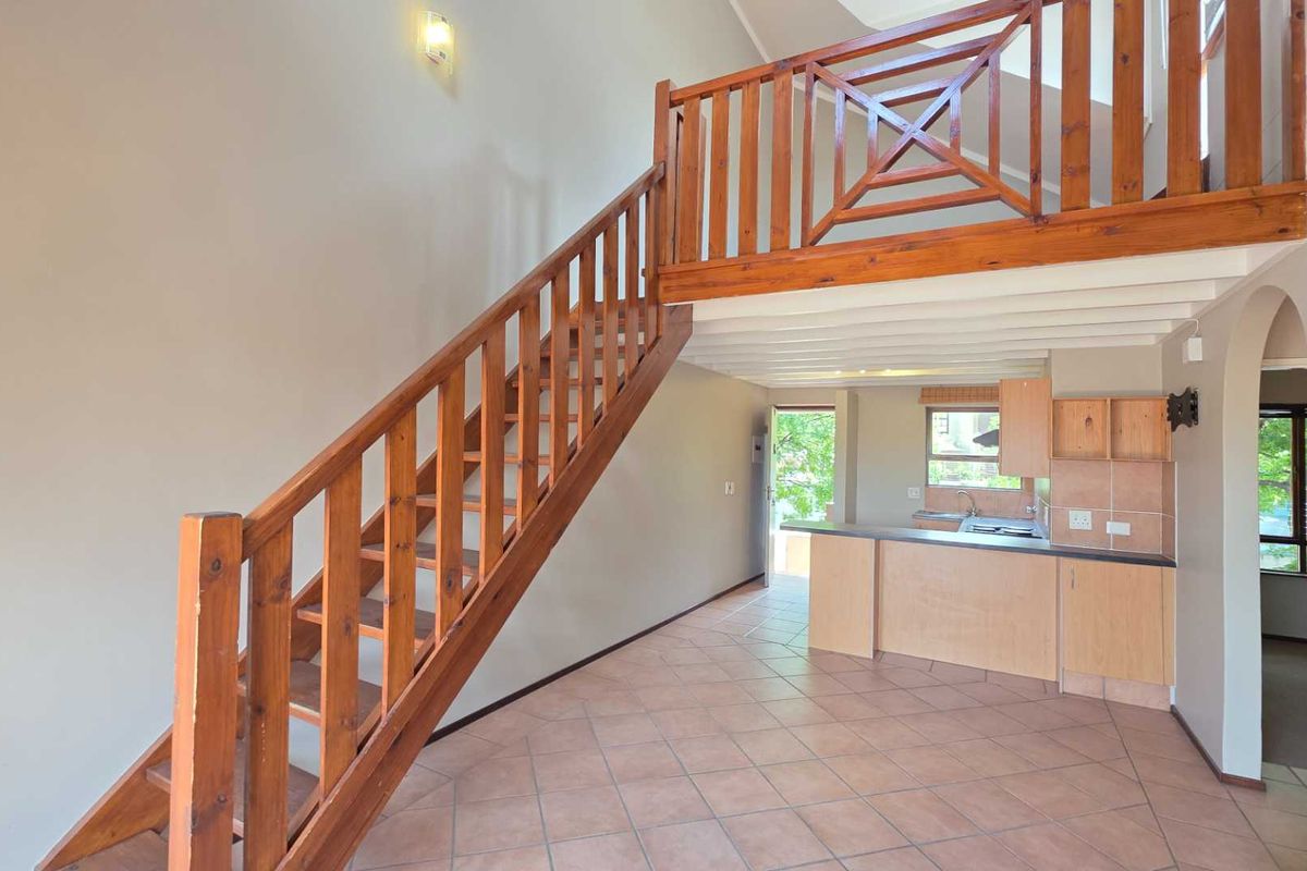 PRICED TO GO!!! Loft Apartment with Stunning Views in Paulshof - Photo 4