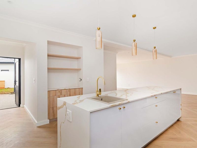 Brand New Double-Storey Home in Sought-After Sandown  No Transfer Duty - Photo 5