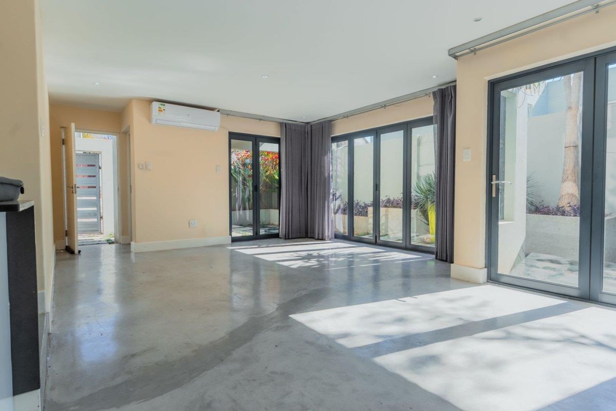 Modern, 3 Bedroom, 3.5 Bath - Photo 5