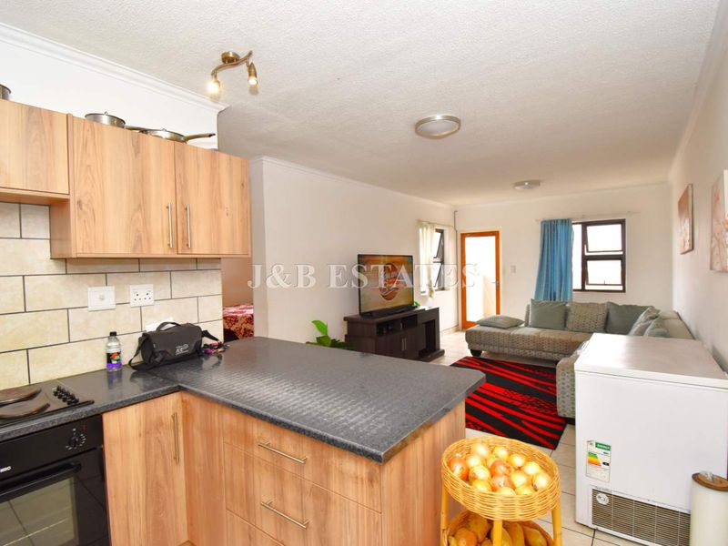 2-Bedroom Apartment - Photo 2