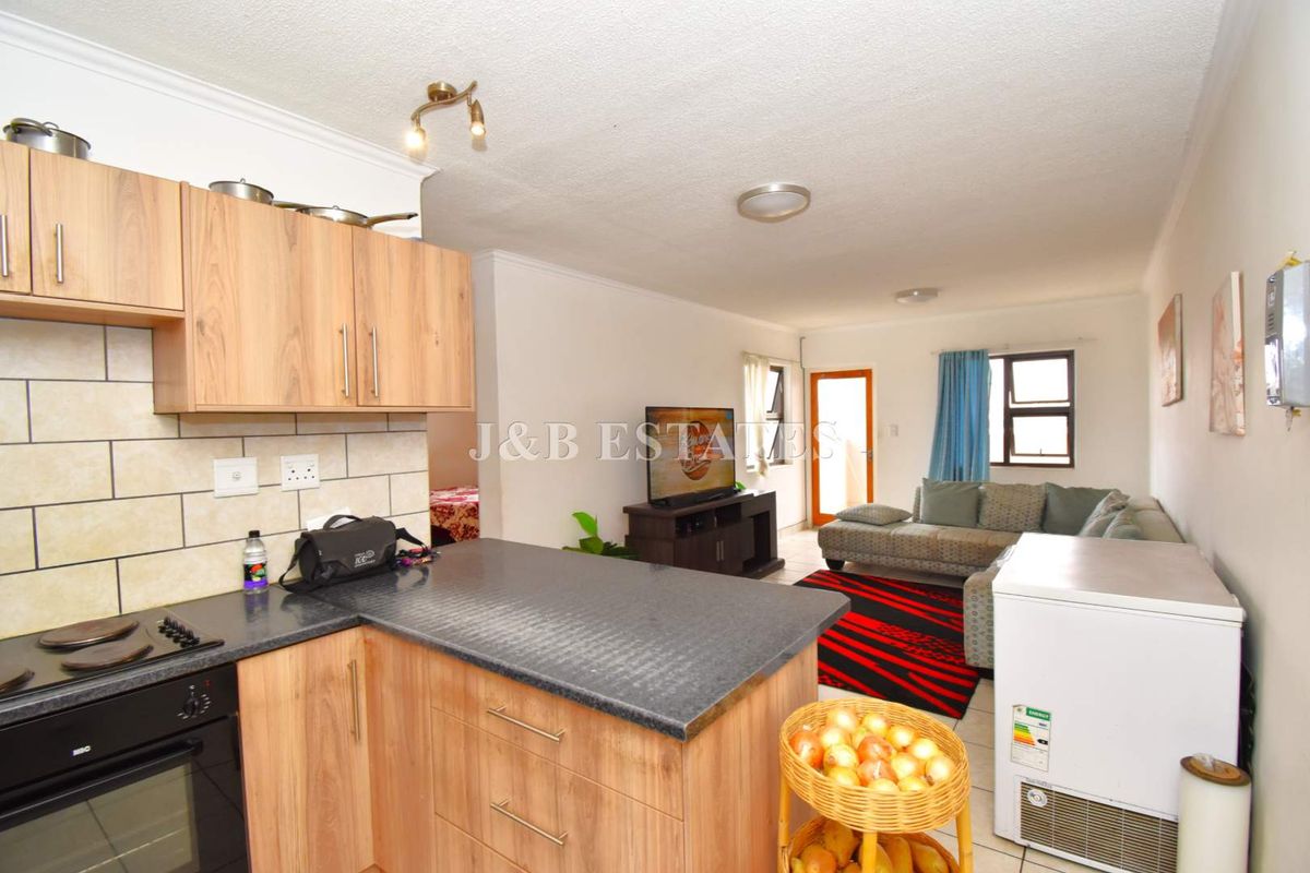 2-Bedroom Apartment - Photo 2