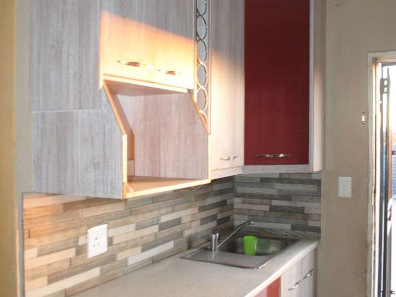 Lovely cozy two bedroom property - Photo 5