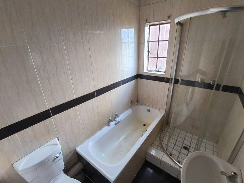 2 bed 1 Bath apartment in Kempton Park, Chloorokop - Photo 9