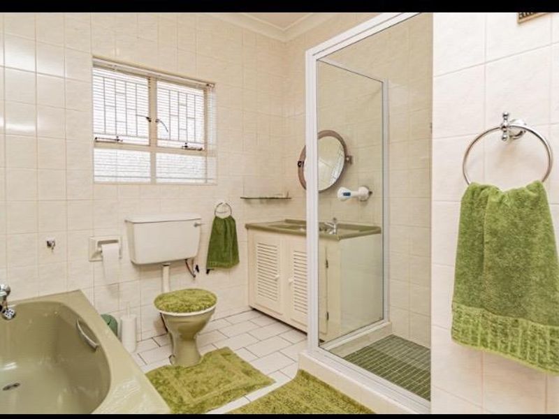 4 Bedroom House for Rent - Photo 9